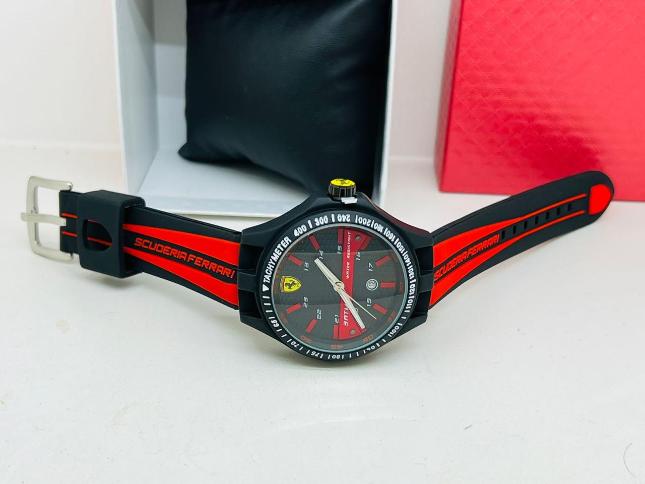 Scuderia Ferrari Redrev Men's Watch